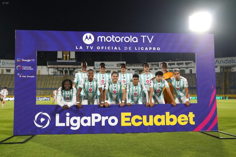 Cumbayá FC será sancionado por vestir uniforme equivocado
