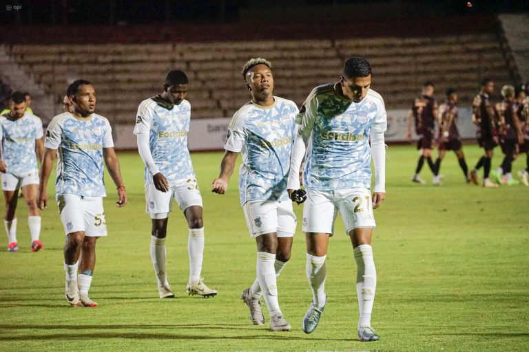 (VIDEO) EMELEC FUE GOLEADO: Gran triunfo de Mushuc Runa en La Cocha