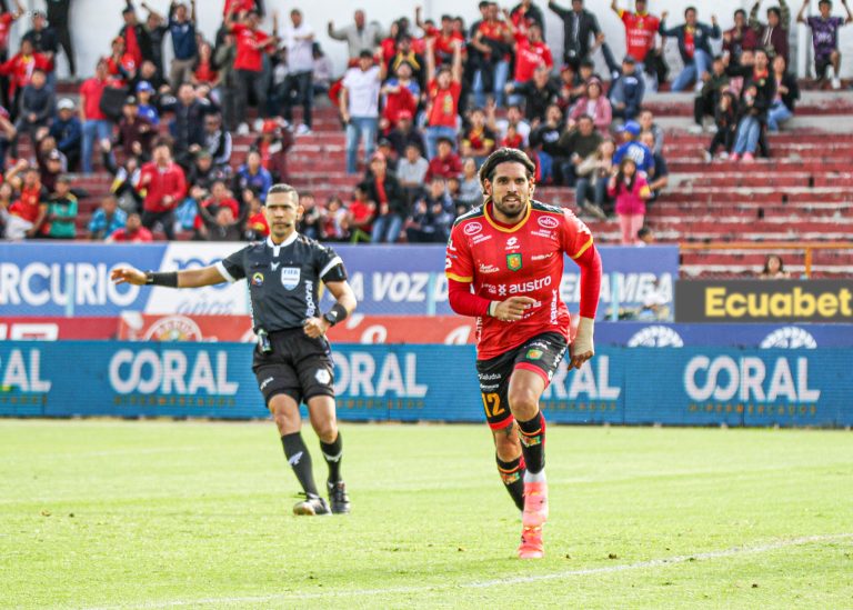 Deportivo Cuenca pedirá que Guillermo Guerrero no les vuelva a pitar