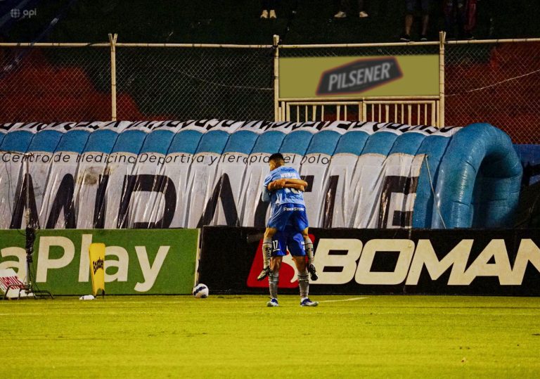 (VIDEO) VICTORIA ‘PICANTE’: Macará derrotó a D. Cuenca con doblete de Aldolfo Muñoz
