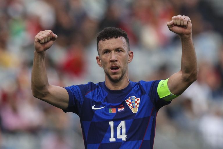 Tras una llamada de Flick: Perisic suena como posible refuerzo del FC Barcelona