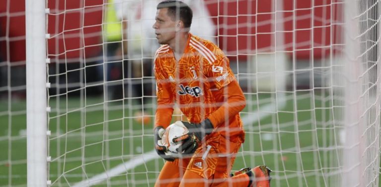 Szczesny cuelga los guantes