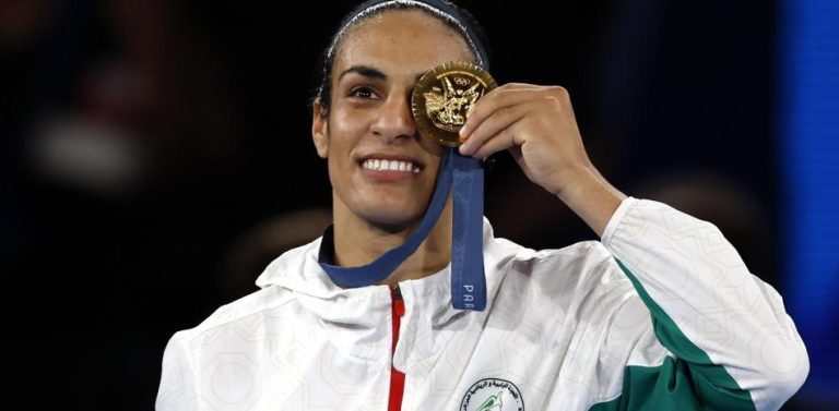 Imane Khelif, oro y púgil de la polémica, presenta una demanda por ciberacoso