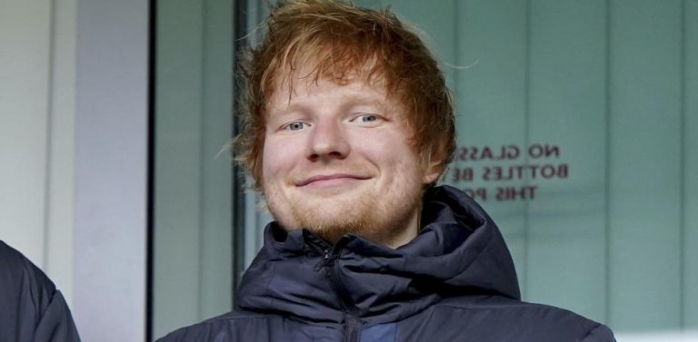 Ed Sheeran compra en la Premier League