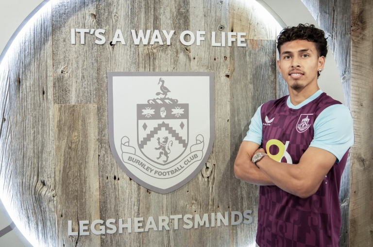 OFICIAL: Jeremy Sarmiento, nuevo jugador del Burnley