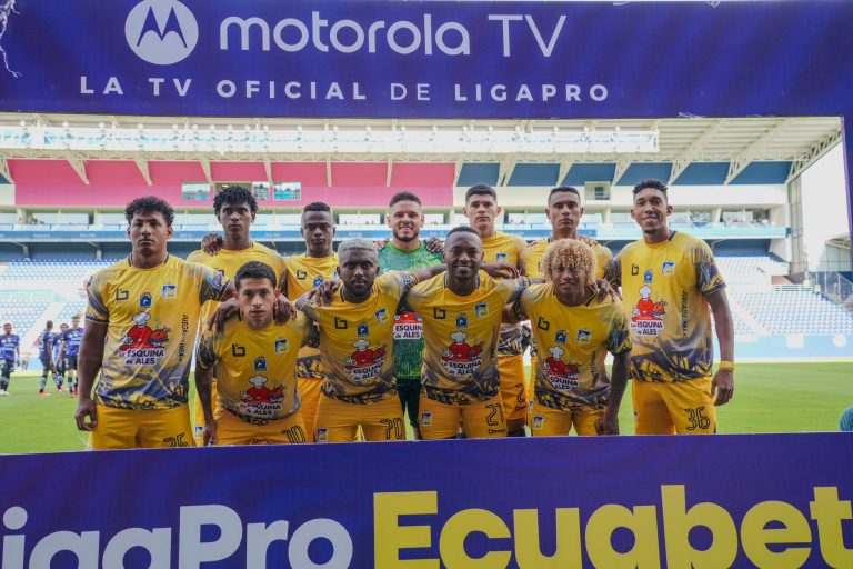 (VIDEO) DELFÍN SE TOMÓ LA CASA DE IDV: ¡Gran triunfo del cetáceo!
