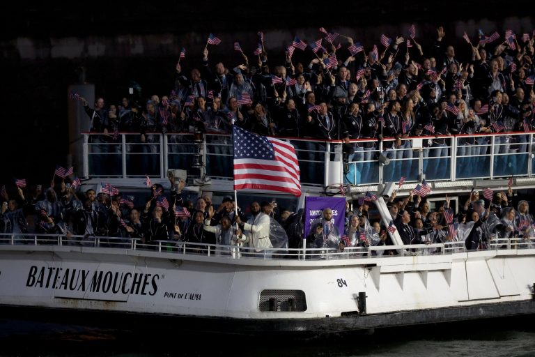 (VIDEO) Por ‘centímetros’: Estados Unidos ganó el último oro y es el ‘campeón’ del medallero de París 2024