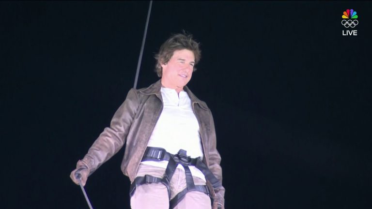 (VIDEO) Tom Cruise, sorpresa en la clausura de los Juegos Olímpicos