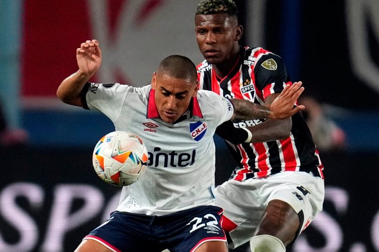 (VIDEO) Robert Arboleda fue figura en el empate de Sao Paulo por Libertadores