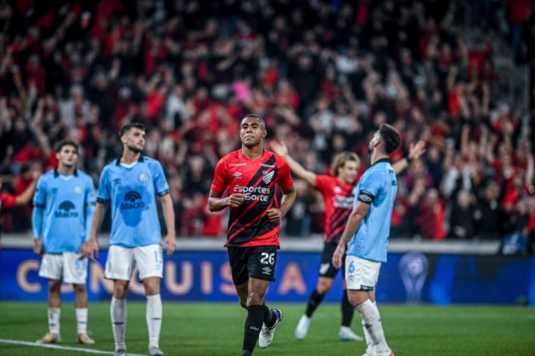 (VIDEO) Paranaense derrotó a Belgrano por octavos de final de la Copa Sudamericana