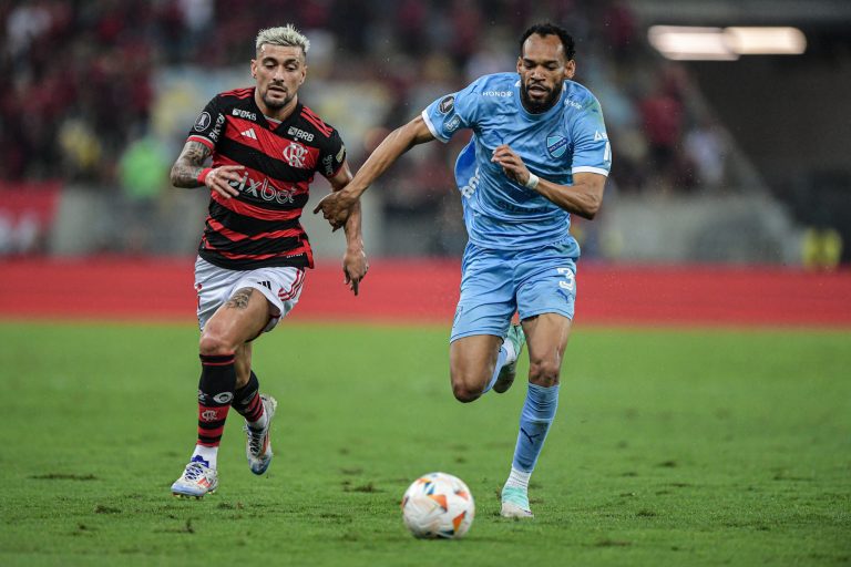 (VIDEO) Libertadores: Flamengo vence a Bolívar y viaja a La Paz con una estrecha ventaja