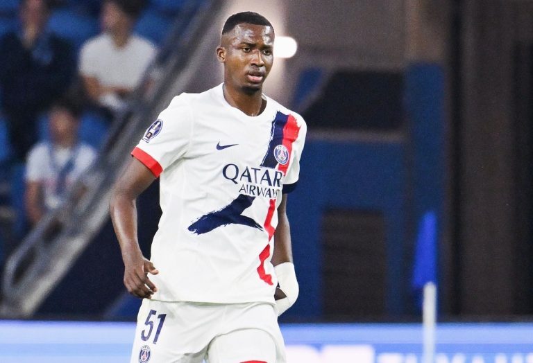 L’Equipe: Willian Pacho, en el 11 ideal de la primera fecha de la Ligue 1