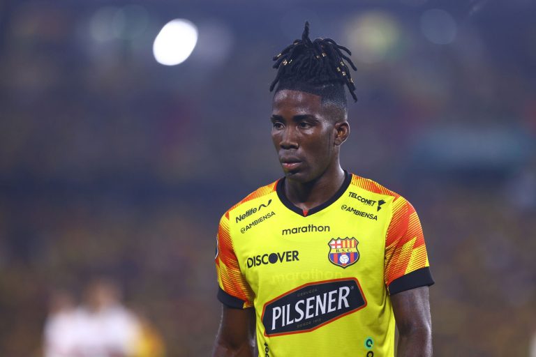 BAJA EN BSC: Adonis Preciado fue suspendido 2 fechas