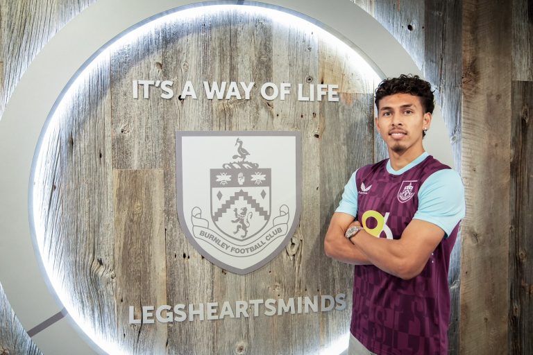 Sin perder tiempo: Jeremy Sarmiento ya debutó con el Burnley