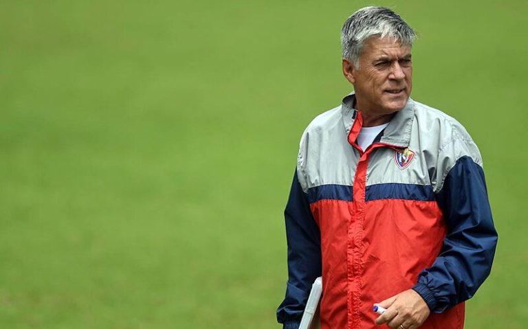 Zuleta: “Tenemos muchos problemas, pero los jugadores están compenetrados”