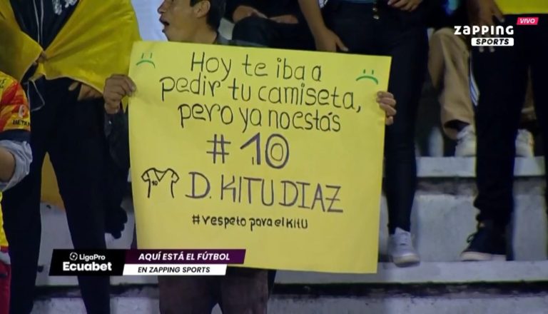 Hincha de BSC se hace viral por su cartel: Esperaba al Kitu Díaz
