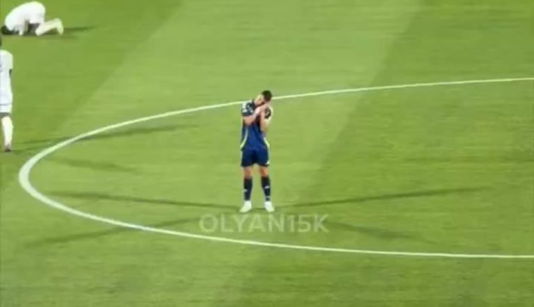 (VIDEO) INSÓLITO: El gesto de Cristiano Ronaldo hacia sus compañeros tras perder una nueva final