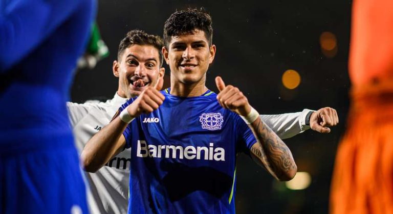 (VIDEO) 3 años del primer gol y la primera titularidad de Piero Hincapié con el Leverkusen