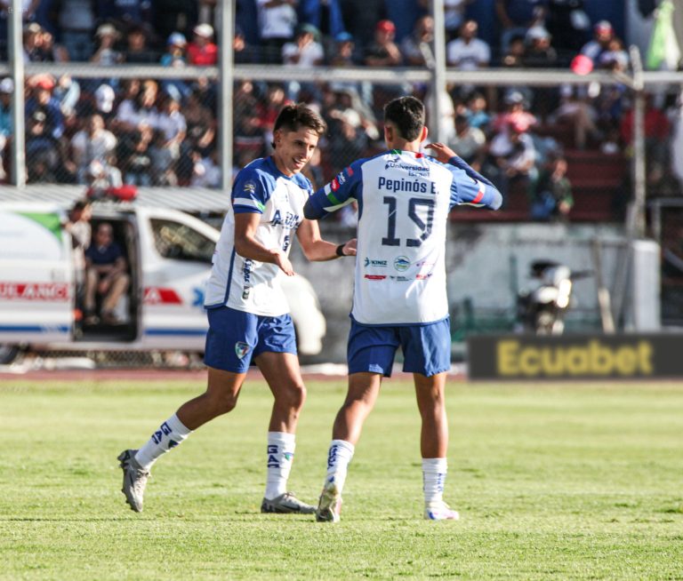 (VIDEO) PESADILLA PARA LA ‘U’: Imbabura goleó a un irreconocible LDU