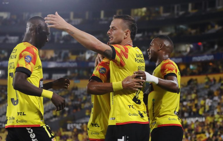 (VIDEO) ¡Doblete de Rivero! Triunfo de BSC en casa contra Macará