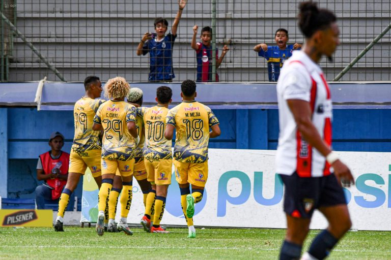 (VIDEO) LA ETAPA, AL ROJO VIVO: Delfín derrotó a LDU en el Jocay
