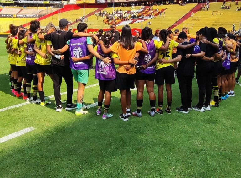 (VIDEO) REMONTADA EN 2 MINUTOS: BSC clasificó a la final de la Superliga Femenina