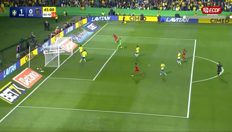 (VIDEO) DOS CHANCES EN UNA JUGADA: Moisés Caicedo se perdió el gol ante Brasil