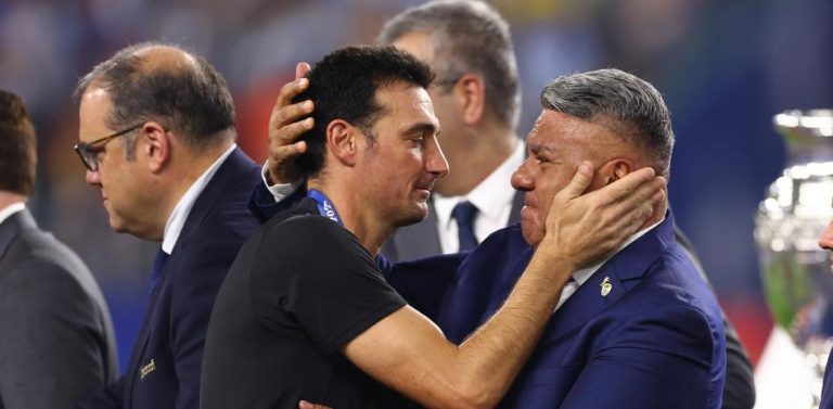 Tapia seguirá presidiendo el fútbol argentino