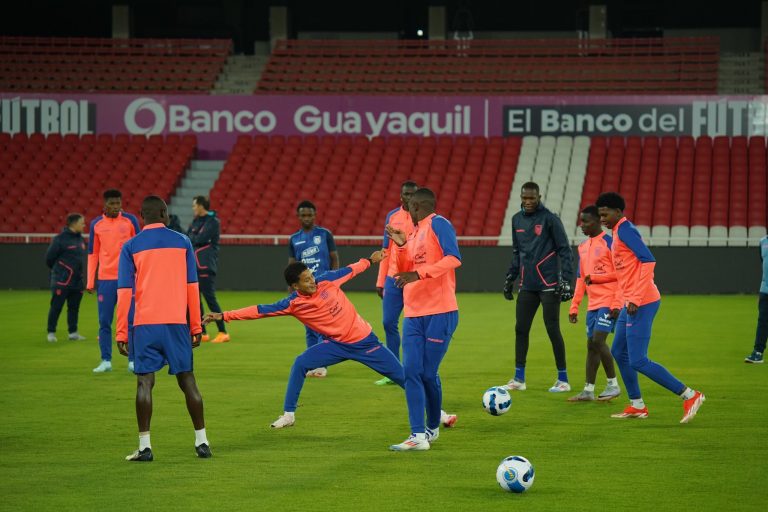 (VIDEO) La Tri ya entrenó en Quito