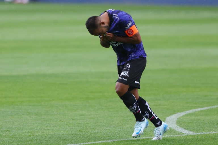 (VIDEO) LLUVIA DE GOLES: IDV venció a la U. Católica en un PARTIDAZO