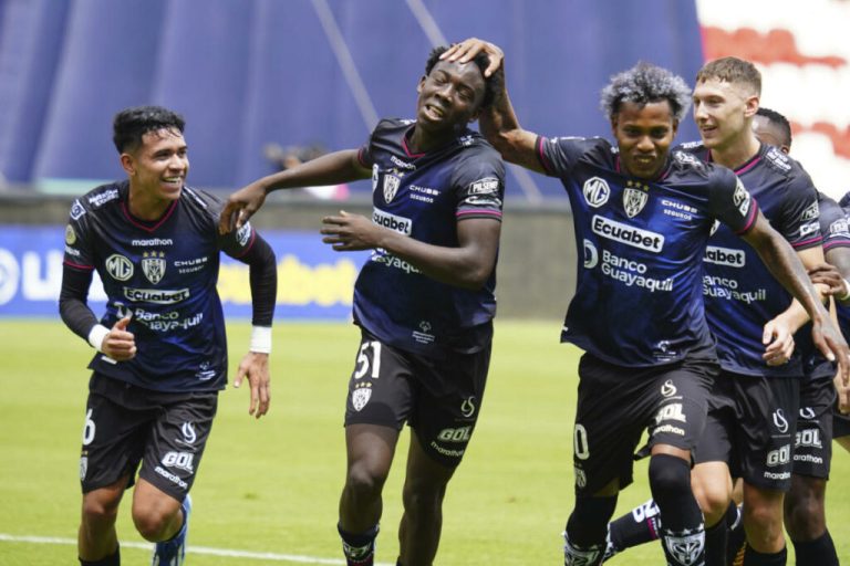 Yaimar Medina: 19 años y es el ‘rey’ de los tiros libres en la LigaPro