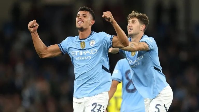 Jugador del Manchester City fue detenido por robar un celular