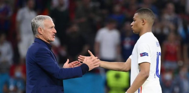 Deschamps: “El problema con Mbappé es que su vida privada no es privada”