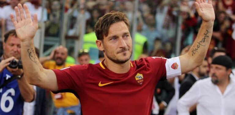 Totti, con 48 años: “¿Volver a jugar? No es una broma, hay dos equipos interesados”
