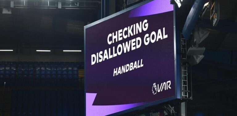 Los errores del VAR bajan un 80 % en la Premier League esta temporada