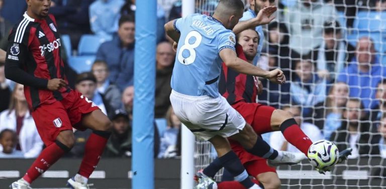 (VIDEO) Sufrido triunfo del Manchester City ante el Fulham