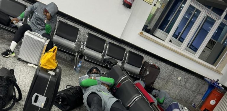 La selección de Nigeria no jugará contra Libia “por trato inhumano”