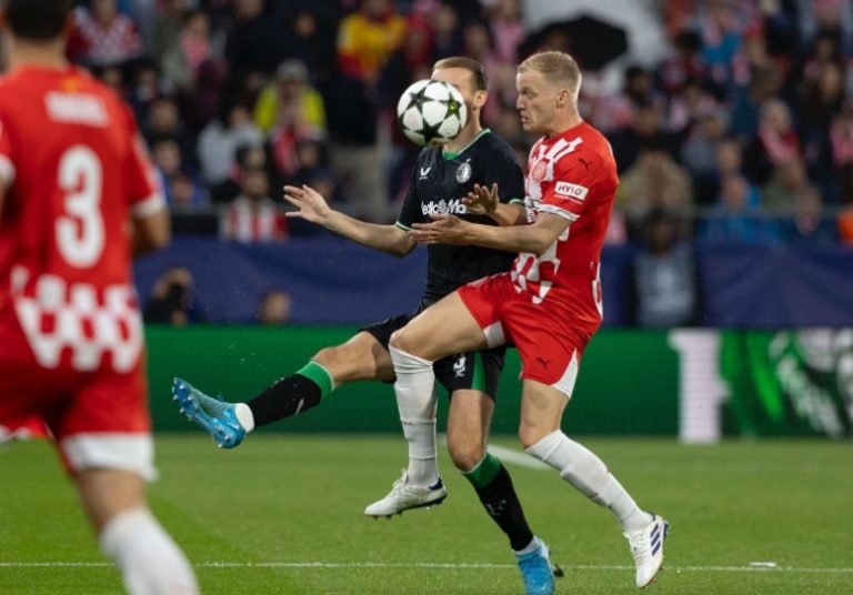 (VIDEO) Los autogoles condenaron al Girona ante el Feyenoord en Champions