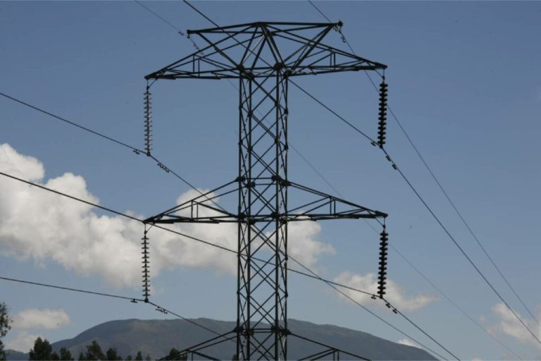 El Gobierno asegura que las tarifas eléctricas no se tocan, solo habrá ajuste en el sector minero