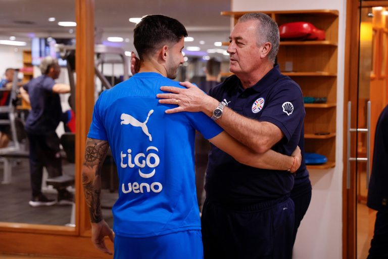 PENSANDO EN LA TRI: Paraguay de Gustavo Alfaro tuvo su primer entrenamiento en Quito