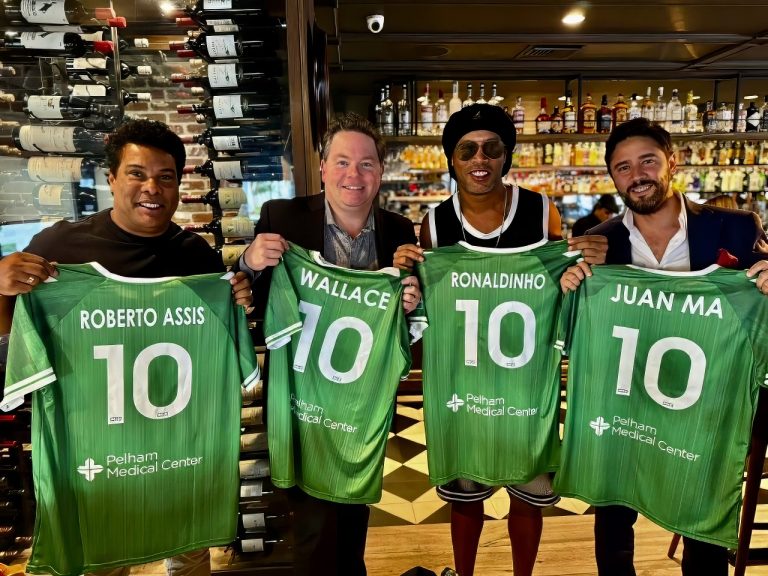 Ronaldinho se convirtió en accionista de un equipo de la tercera división de EEUU