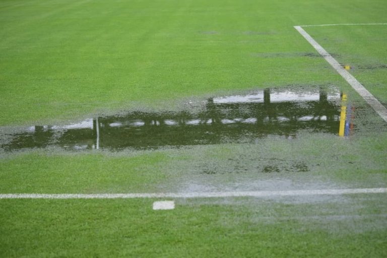 Argentina vs. Venezuela se postergó media hora por las intensas lluvias