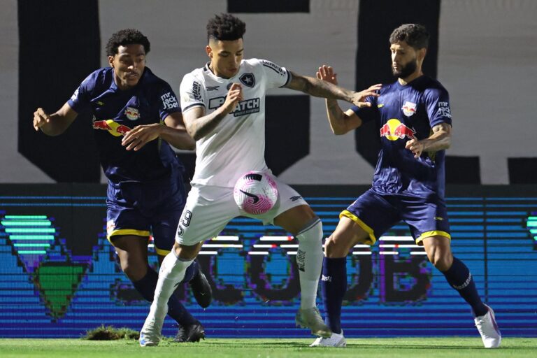 (VIDEO) Botafogo ganó por la mínima y sigue como líder en Brasil