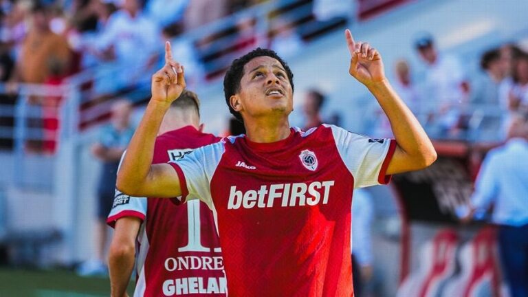 LA FIGURA: Doblete y asistencia para Anthony Valencia con el Royal Antwerp