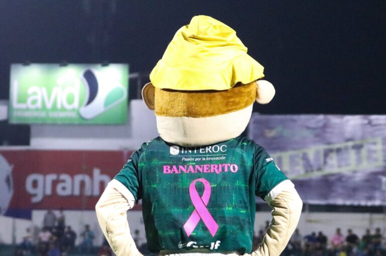 Bananerito se unió a la lucha contra el cáncer de mama
