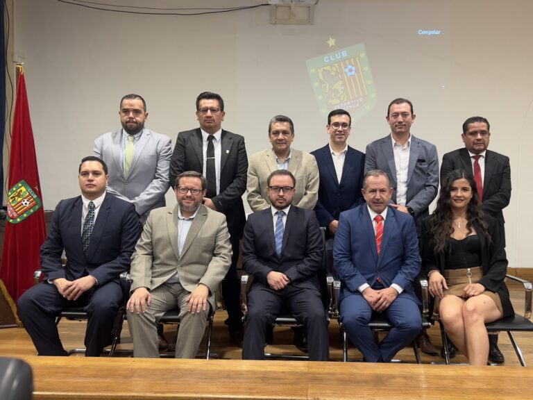 Deportivo Cuenca posesionó a su nuevo directorio para el periodo 2024-2028
