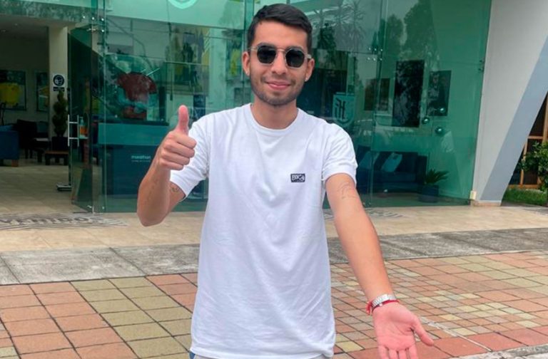 Un fanático de Leo Campana se tatuó la firma del delantero en el brazo
