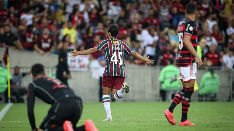 (VIDEO) Fluminense venció a Flamengo y salió de la zona de descenso