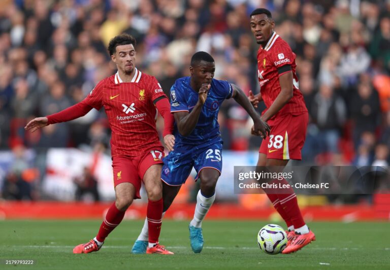 (VIDEO) CON MOISÉS TITULAR: Derrota del Chelsea ante el Liverpool en Anfield