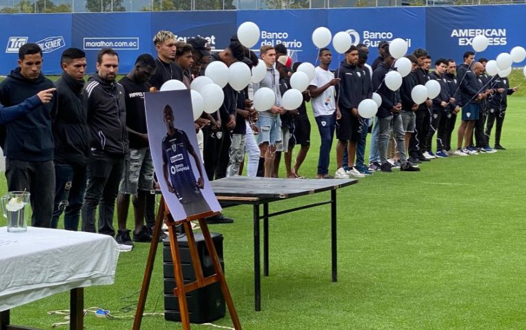 (VIDEO) IDV realizó un sentido homenaje en memoria de Roberto Cabezas